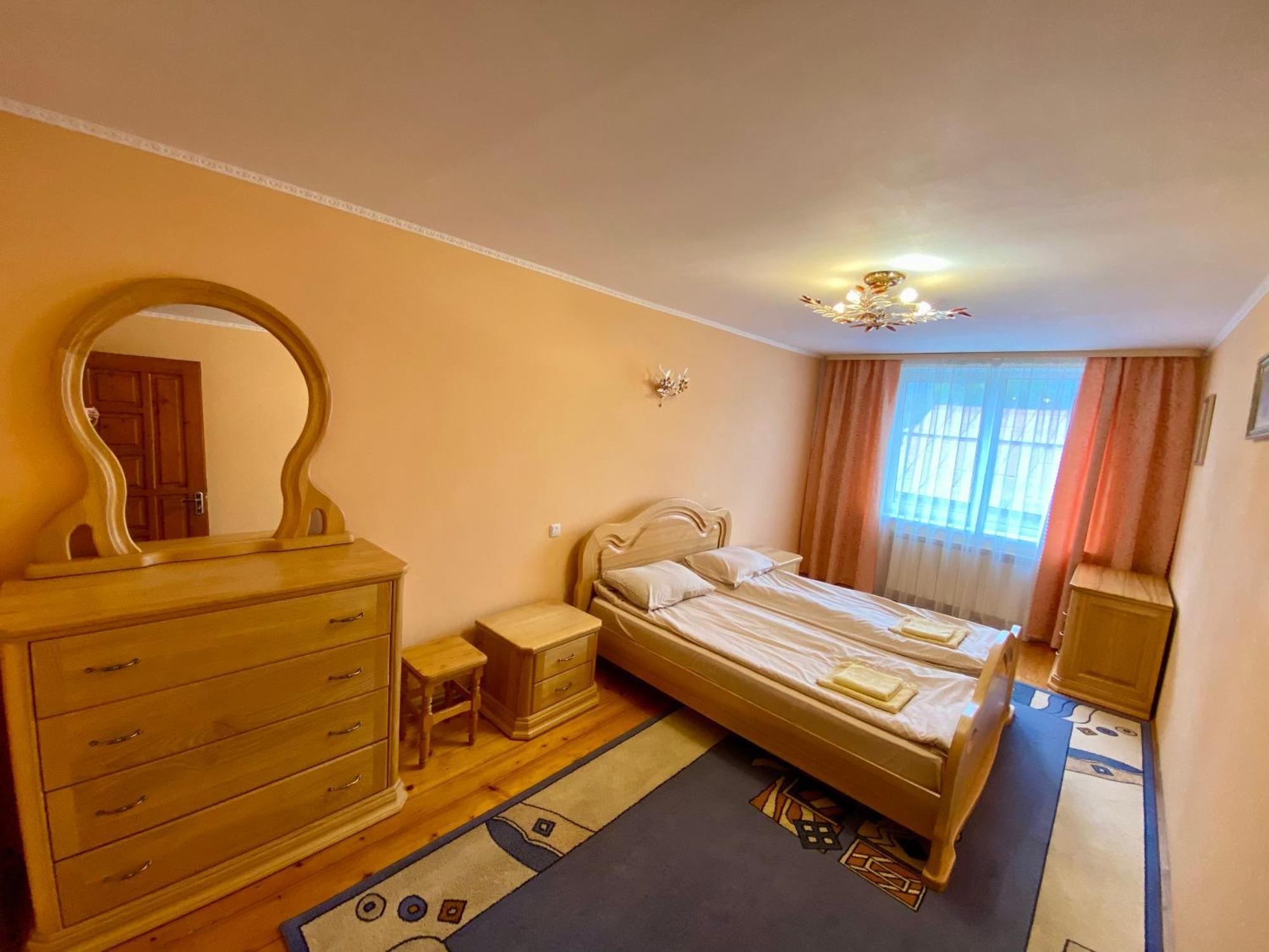 Zyma_Lito Guest House Yaremtche Extérieur photo